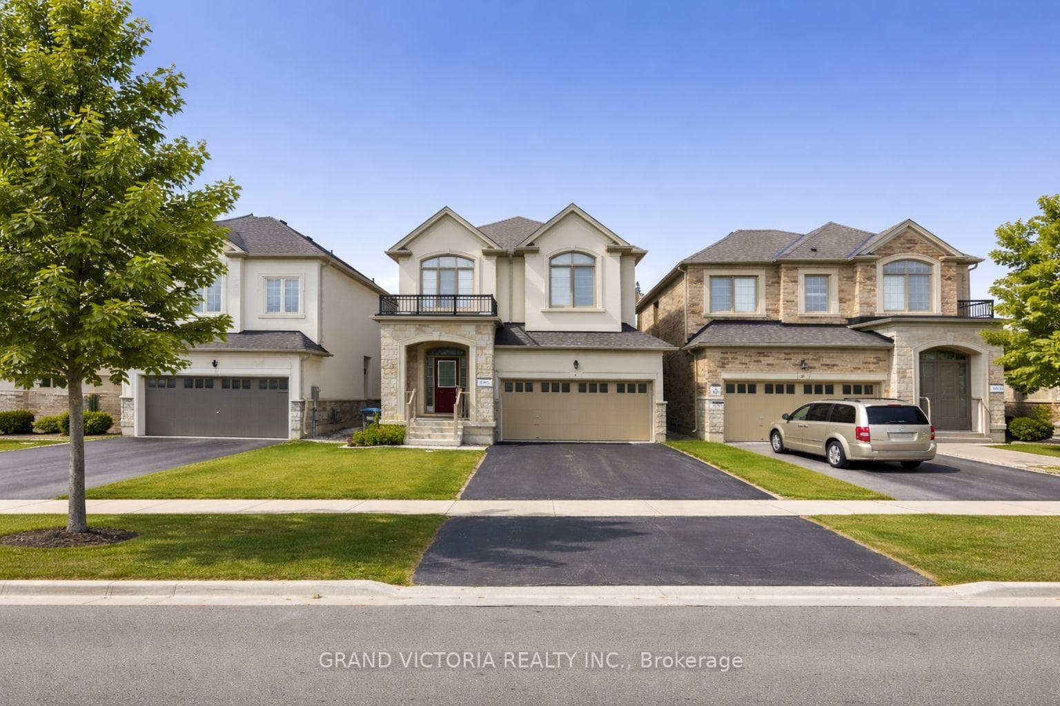 4 Mussle White Road, Brampton