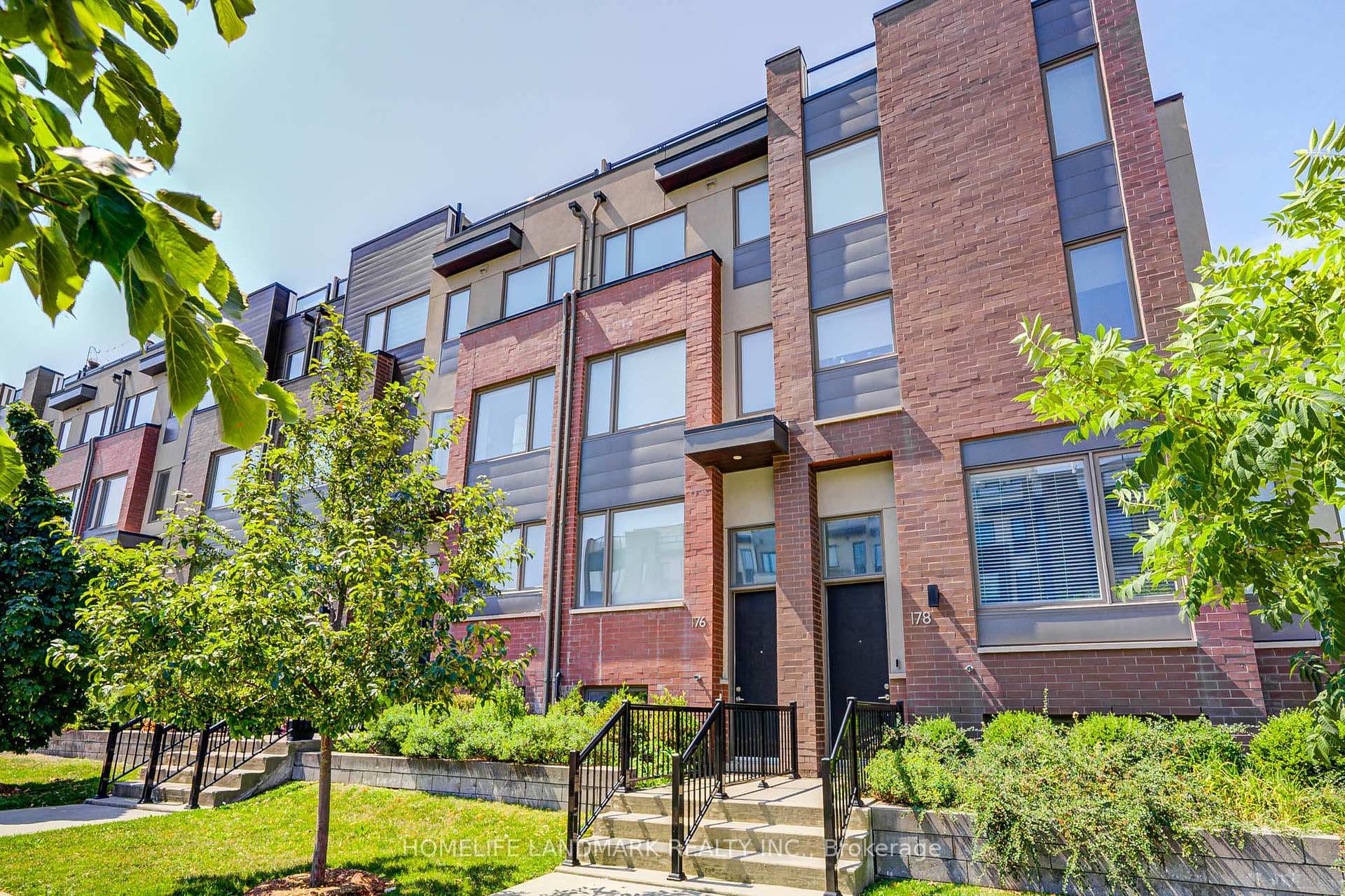 176 Frederick Tisdale Drive, Downsview / Black Creek, ON M3K 0A5 - Photo 1