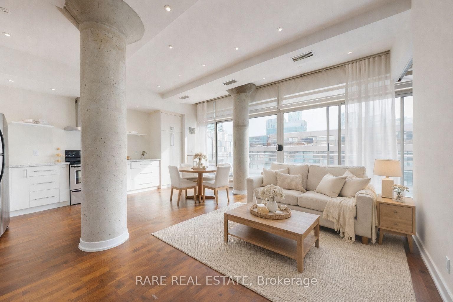 66 Portland Street Unit 802, Downtown Toronto / Waterfront, ON M5V 2M6 - Photo 1