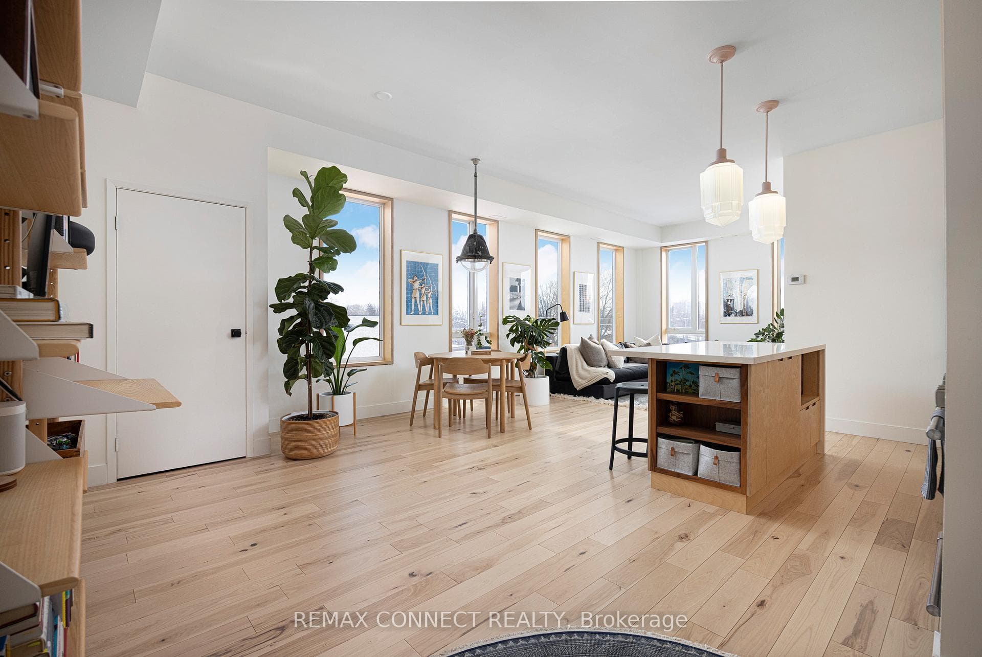 1 St Johns Road Unit 402, Bloor West Village / Swansea, ON M6P 1T7 - Photo 1