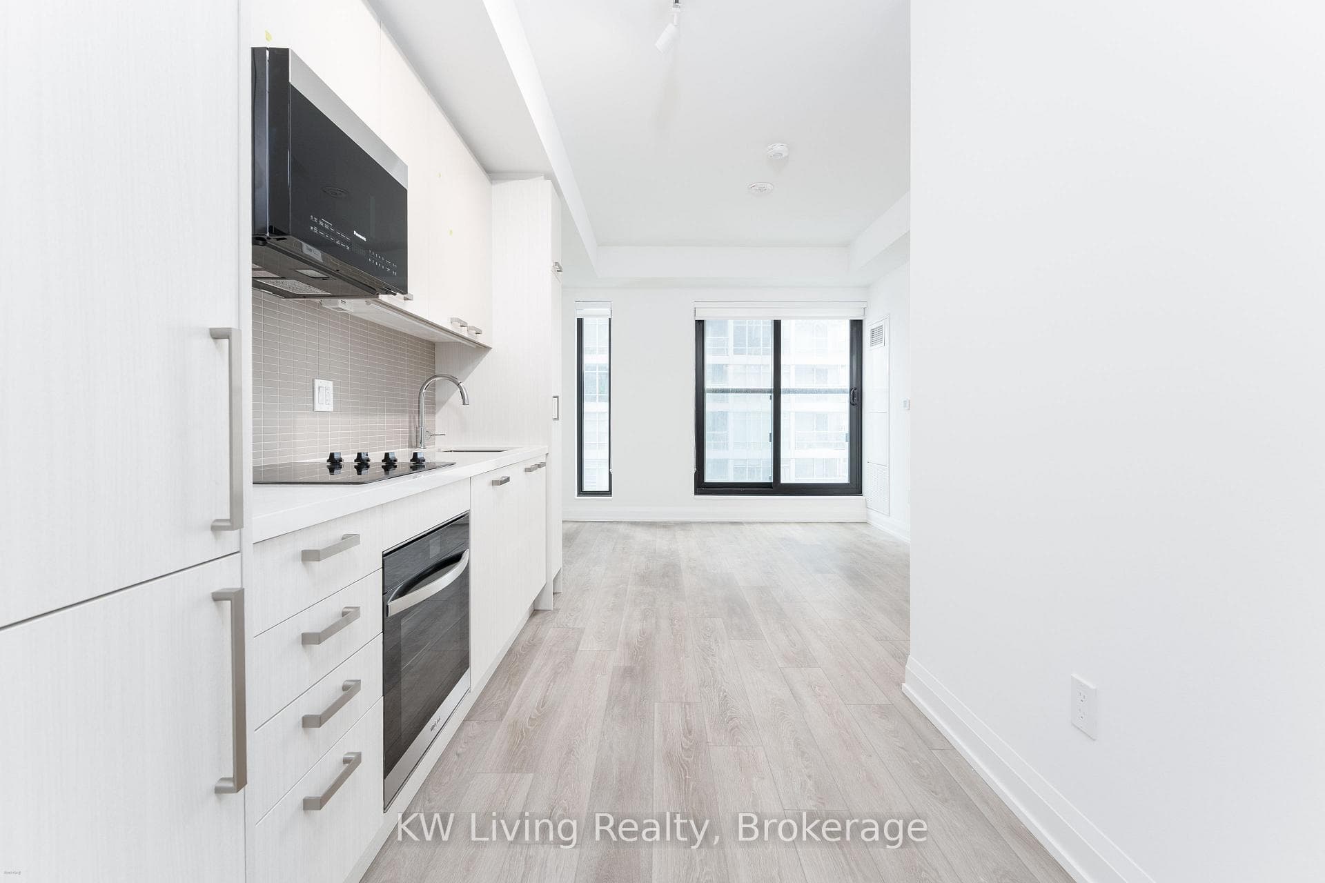 20 Soudan Avenue Unit 2110, Leaside / Davisville, ON M4S 0E2 - Photo 1