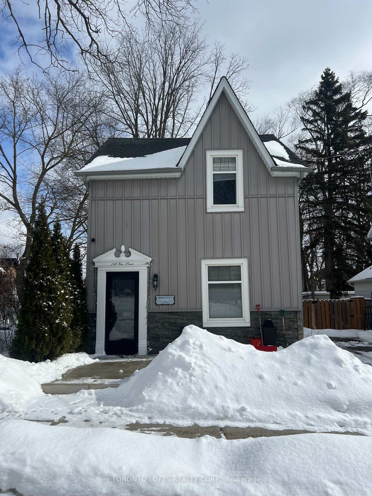 149 Elm Street, Newmarket, ON L3Y 4G7 - Photo 1