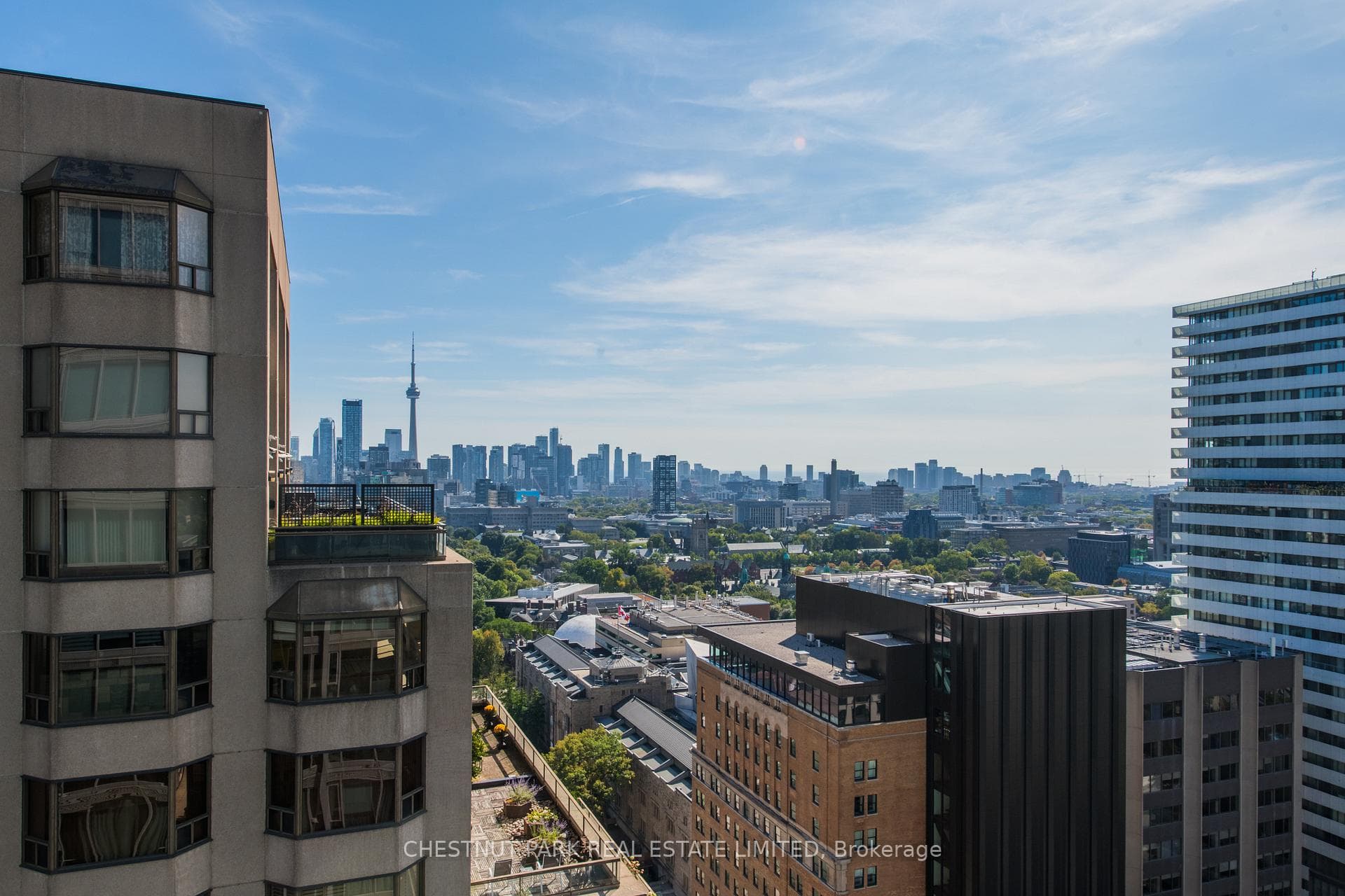 200 Cumberland Street Unit 2703, Annex / Yorkville / Summerhill, ON M5R 0B7 - Photo 1