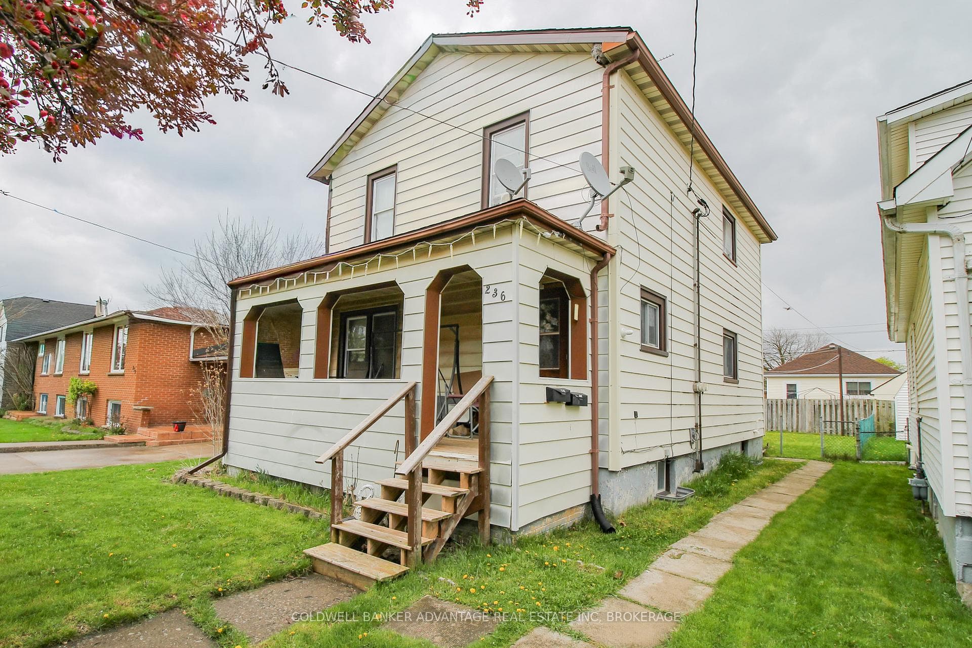236 Wallace Avenue, Welland, ON L3B 1R6 - Photo 1