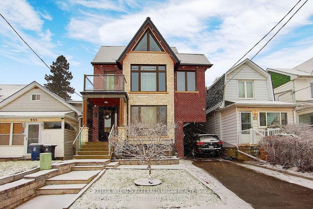 253 Cedarvale Avenue Unit LOWER, Danforth / East York, ON M4C 4K3 - Photo 1