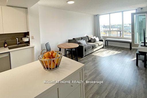 205 The Don Way Unit 530, Don Mills / Parkwoods / Victoria Village, ON M3B 3S5 - Photo 1
