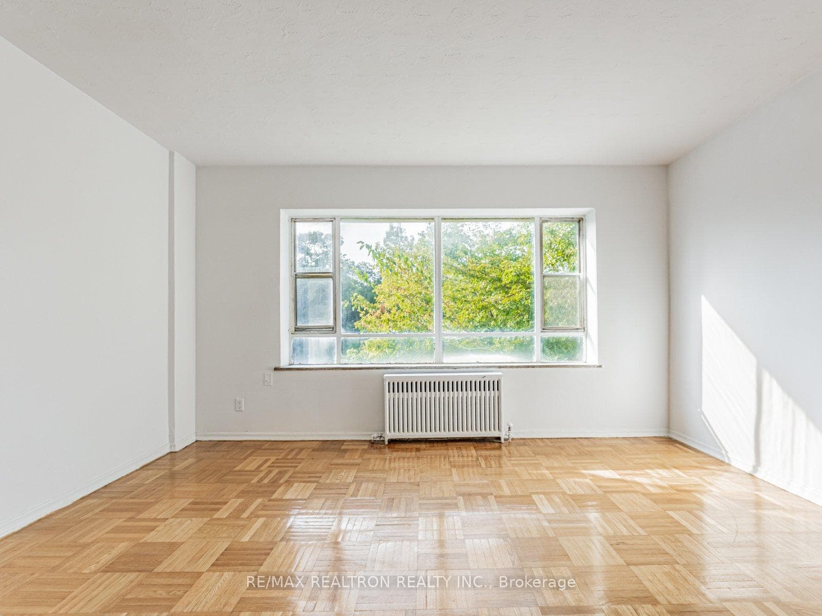 156 Kingston Road Unit 314, The Beaches / Upper Beaches, ON M4L 1S7 - Photo 1