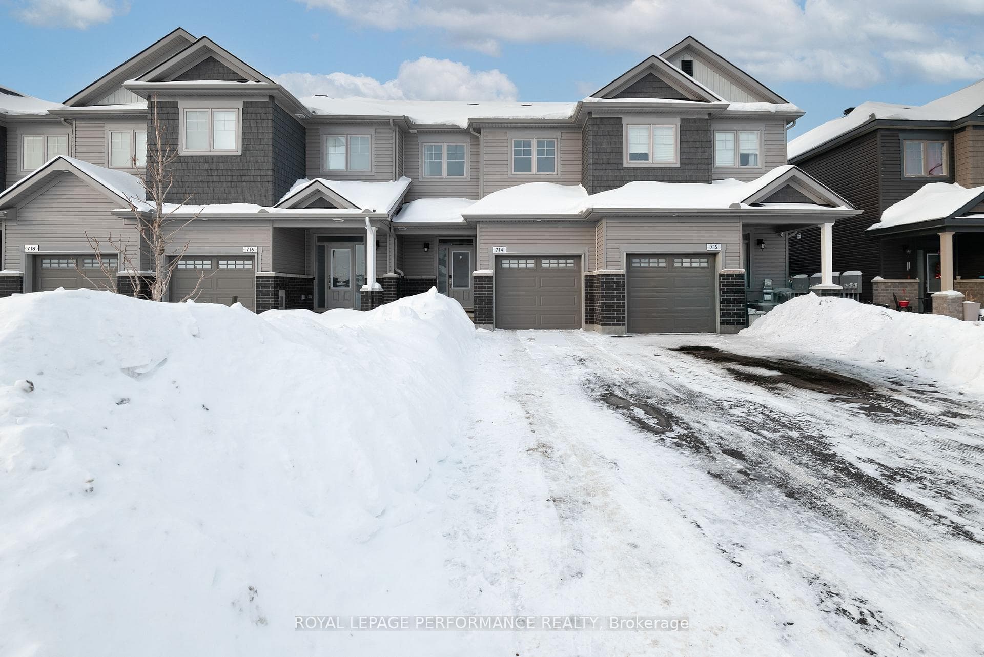 714 Petanque Crescent, Orleans - Cumberland and Area