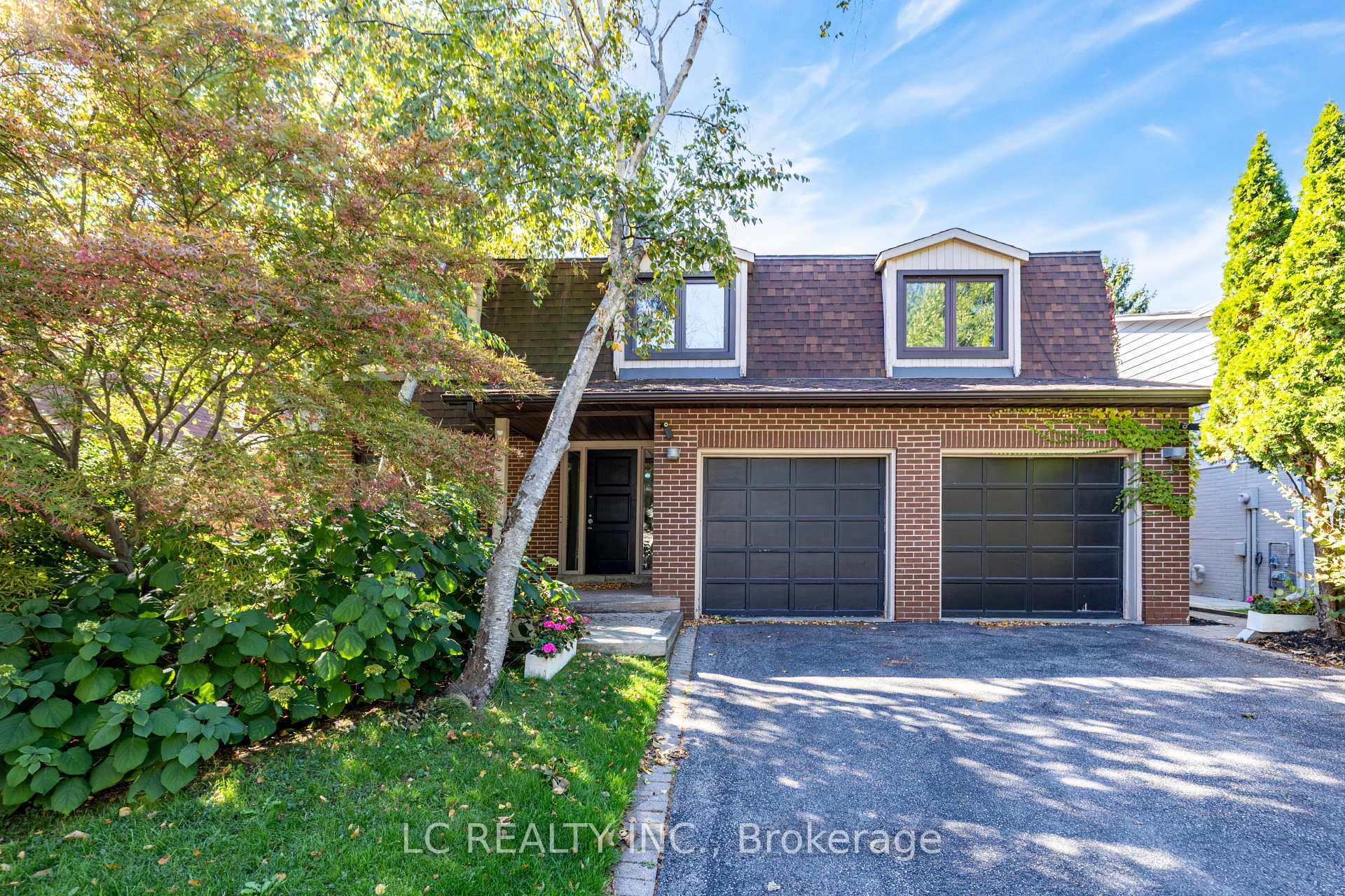 141 Mossgrove Trail, Bridle Path / York Mills / Hoggs Hollow, ON M2L 2W6 - Photo 1