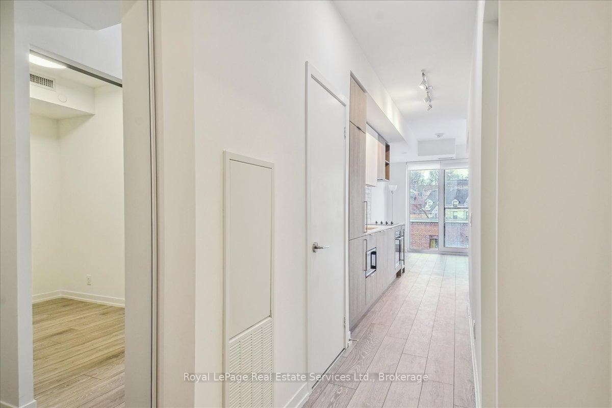 2020 Bathurst Street Unit 327, Forest Hill / Deer Park, ON M5P 0A6 - Photo 1