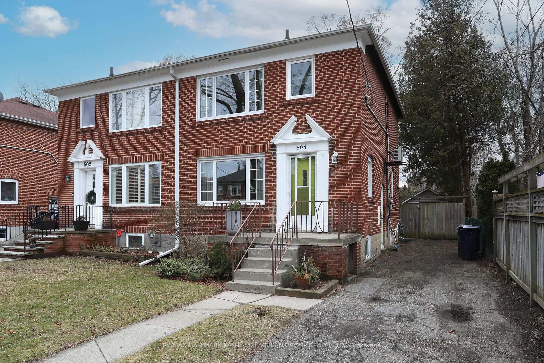504 Sutherland Drive, Flemingdon Park / Don Mills, ON M4G 1K8 - Photo 1
