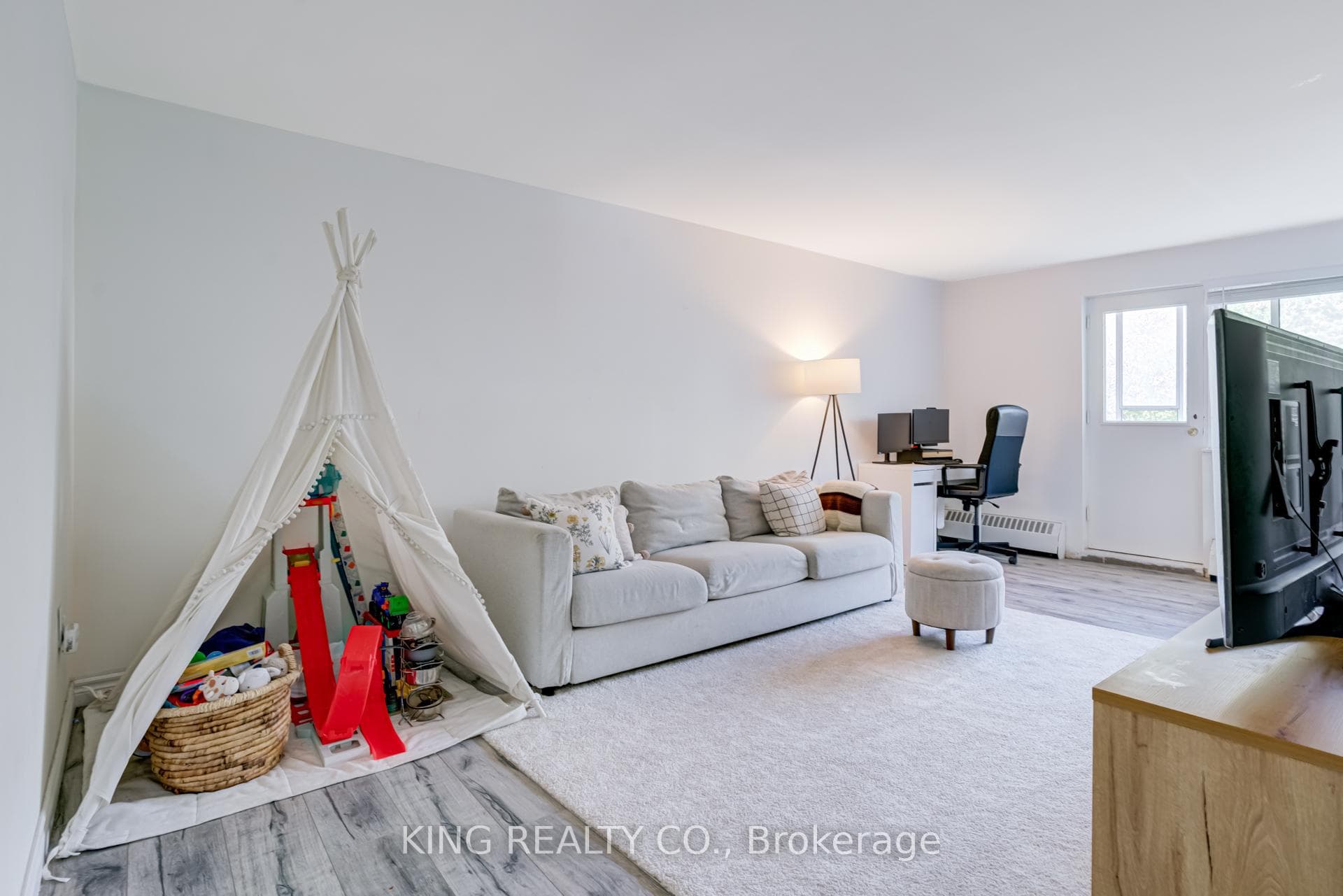 936 Glen Street Unit 512, Oshawa