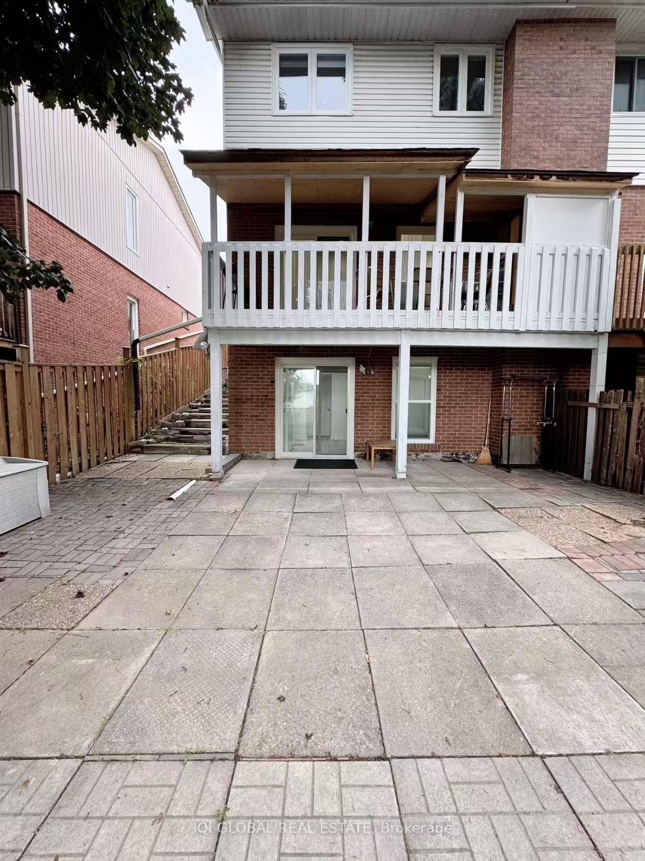 Private Entrance to the Unit