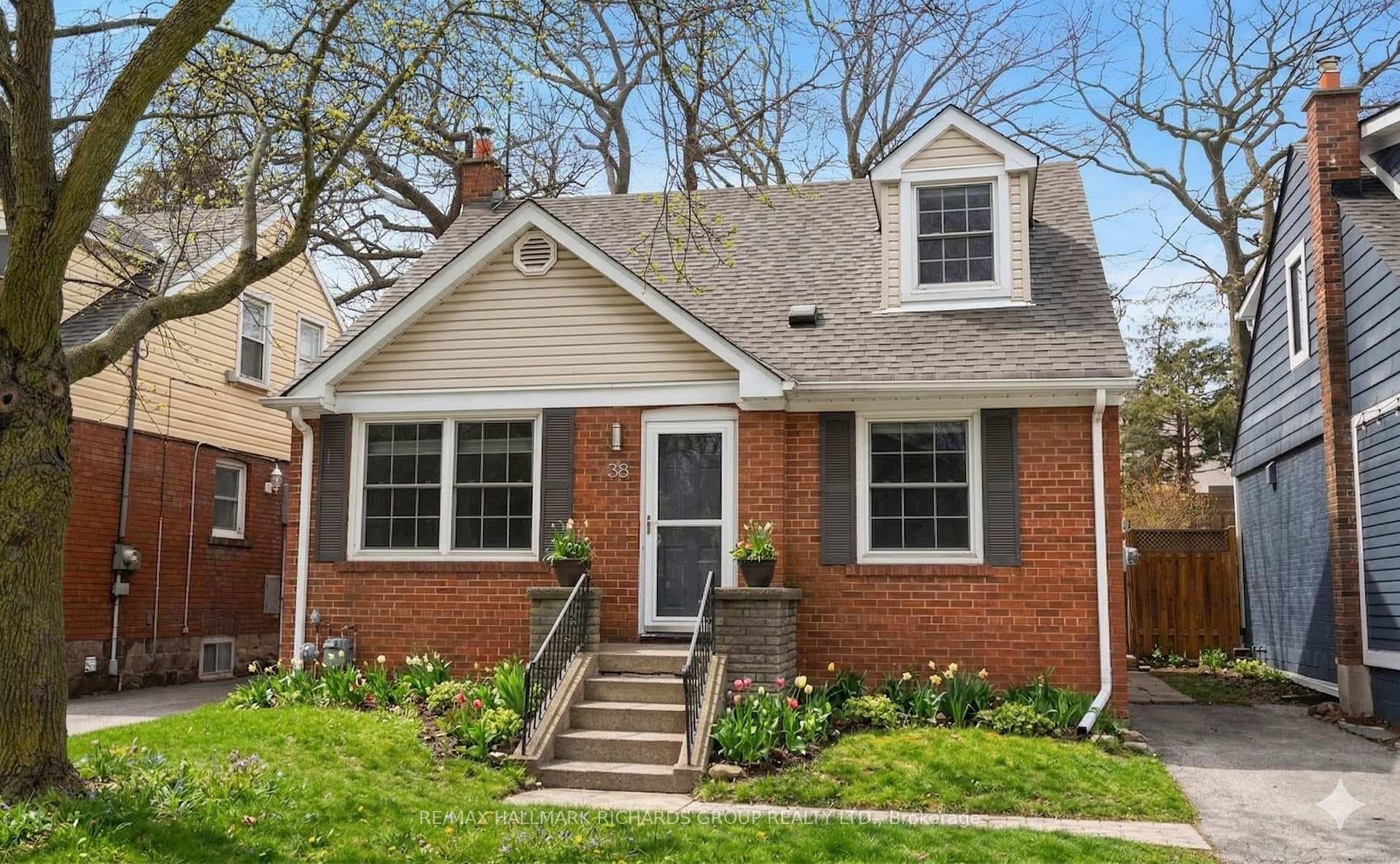 38 Anndale Road, Birch Cliff / Cliffside, ON M1N 1C5 - Photo 1