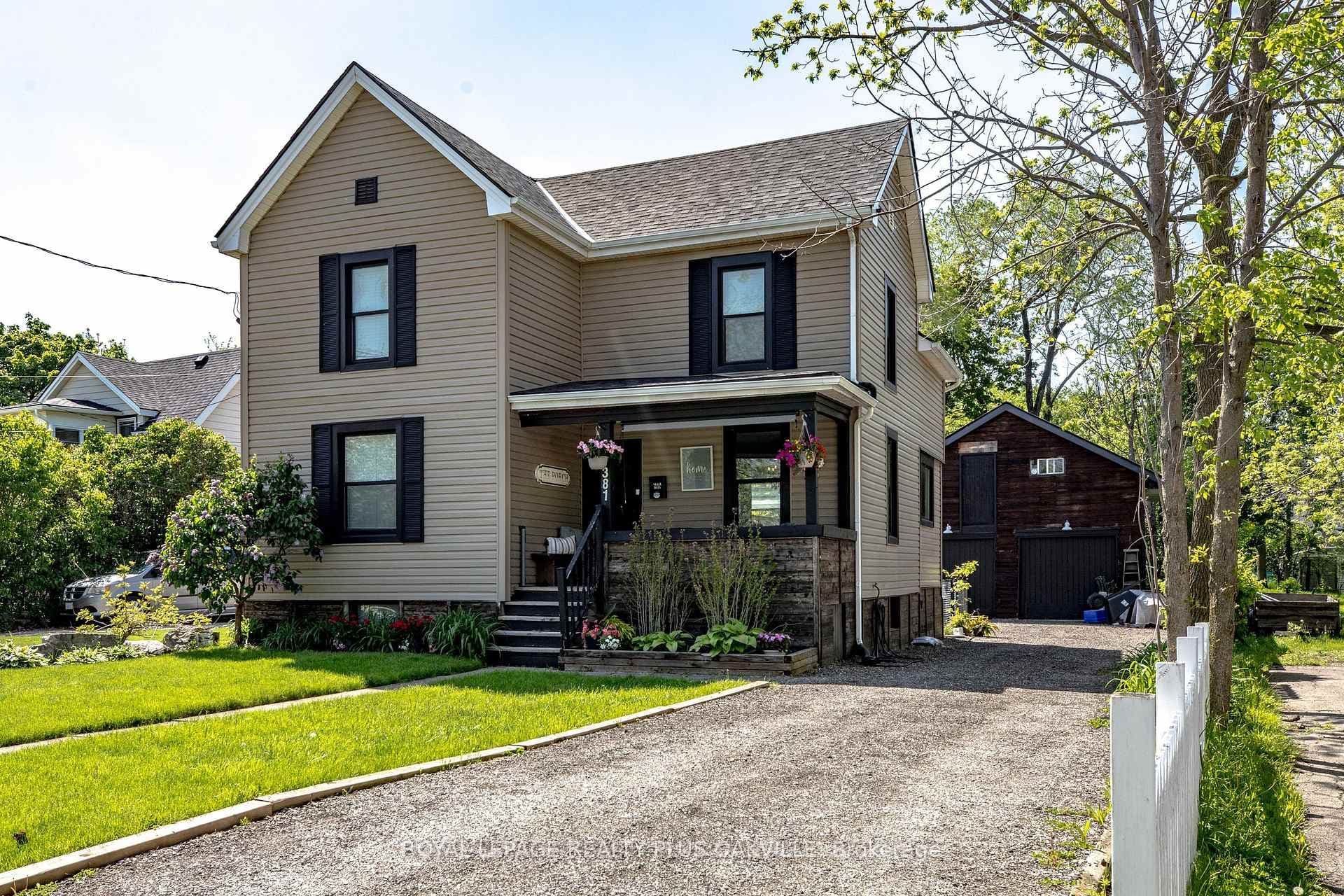 Welcome to 381 Elizabeth Street!
