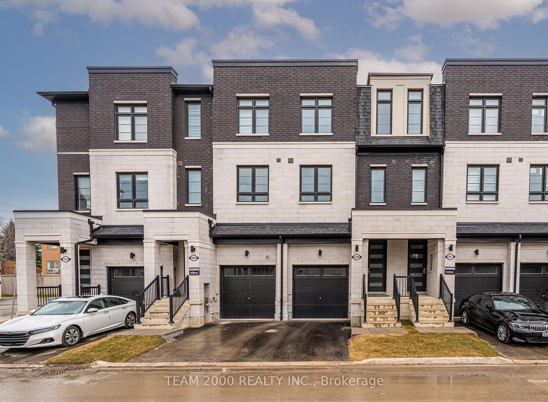 5899 Saigon Street, Mississauga