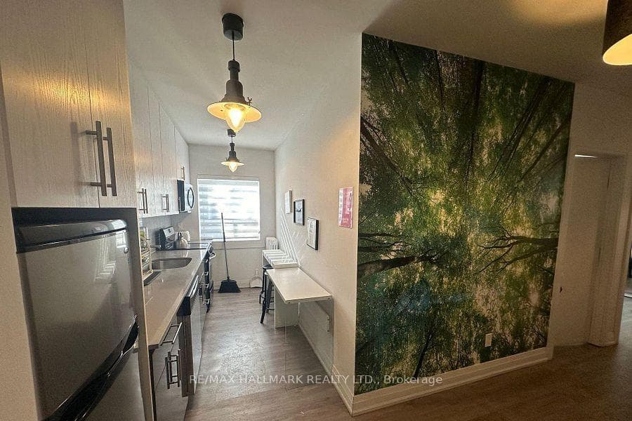 595 St Clair Avenue Unit 5, Annex / Yorkville / Summerhill, ON M6C 1A3 - Photo 1