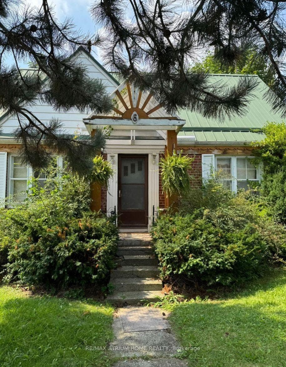 6 Madeline Road, Thornhill / Willowdale, ON M2N 2S6 - Photo 1