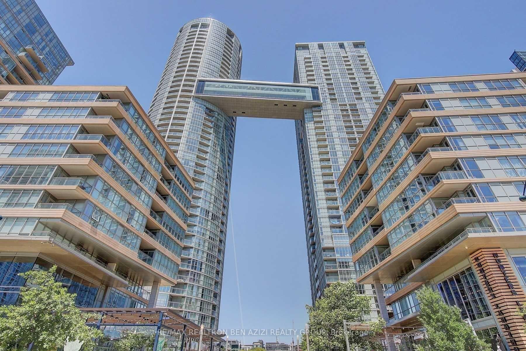 15 Iceboat Terrace Unit 3912, Downtown Toronto / Waterfront, ON M5V 4A5 - Photo 1