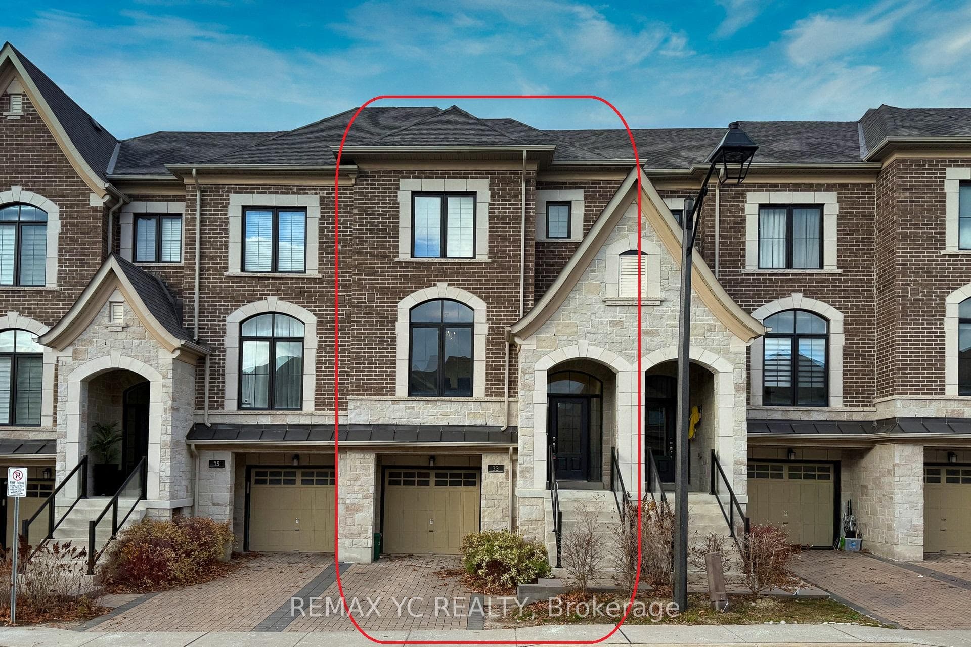 33 Duncombe Lane, Richmond Hill, ON L4C 1C2 - Photo 1