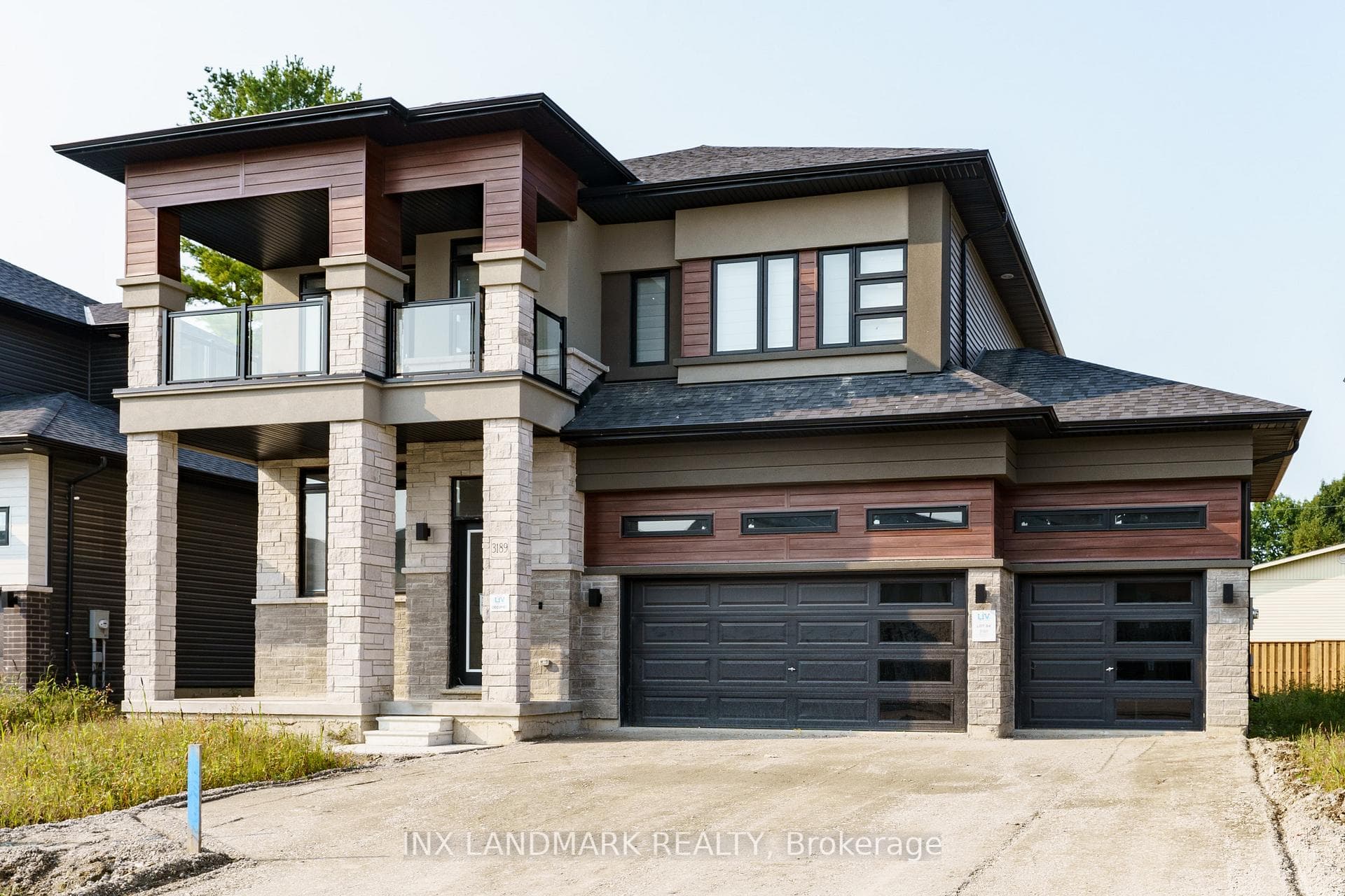 3189 Searidge Street, Severn, ON L3V 8R1 - Photo 1