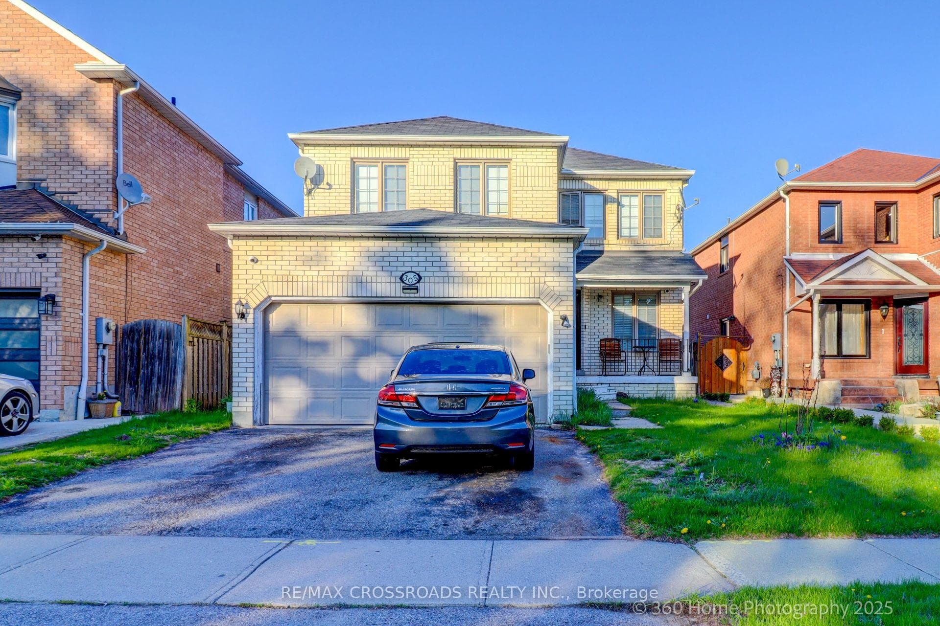 305 Old Harwood Avenue, Ajax, ON L1Z 1J1 - Photo 1
