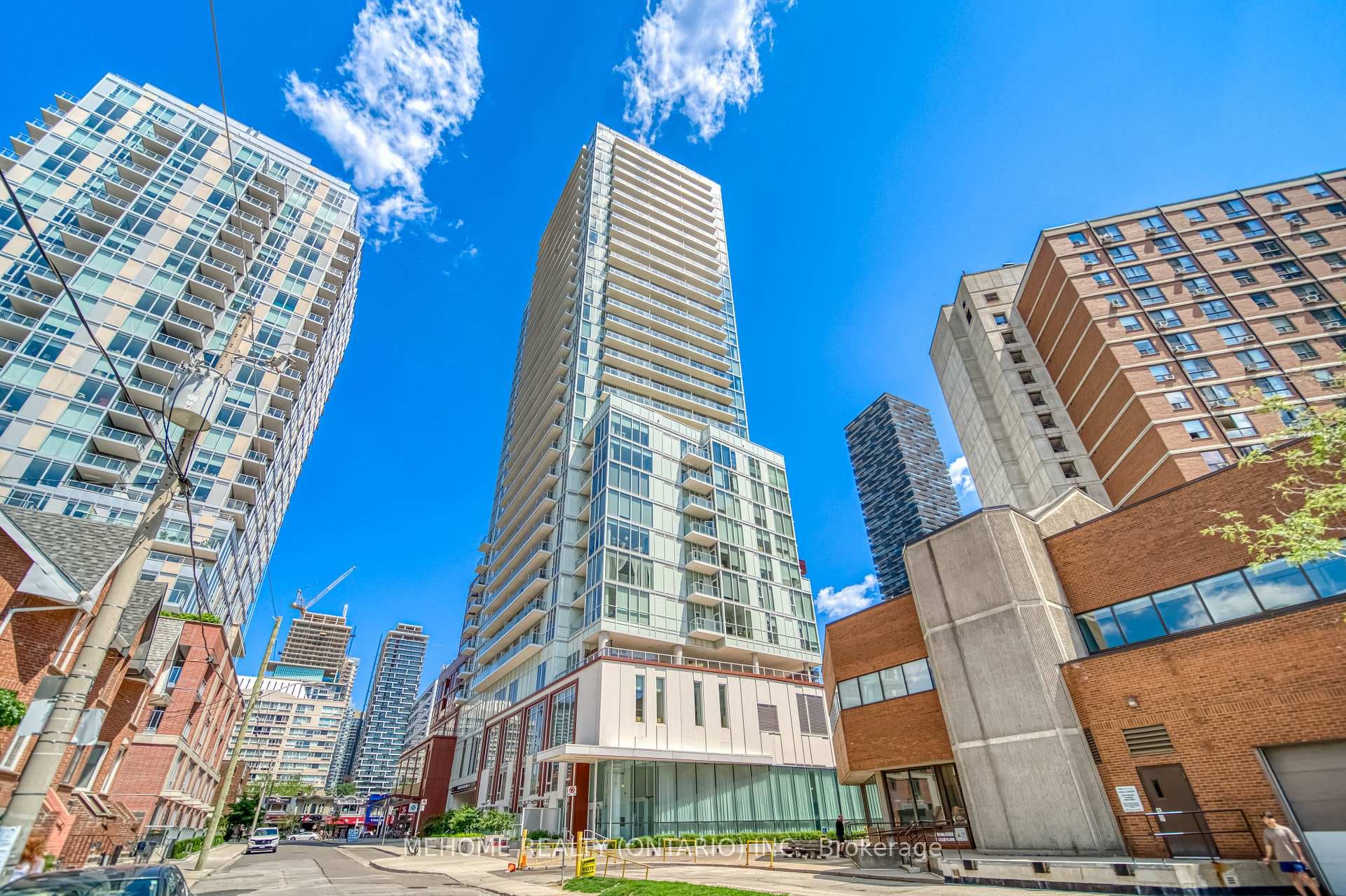33 Helendale Avenue Unit 1307, Forest Hill / Deer Park, ON M4R 1C5 - Photo 1