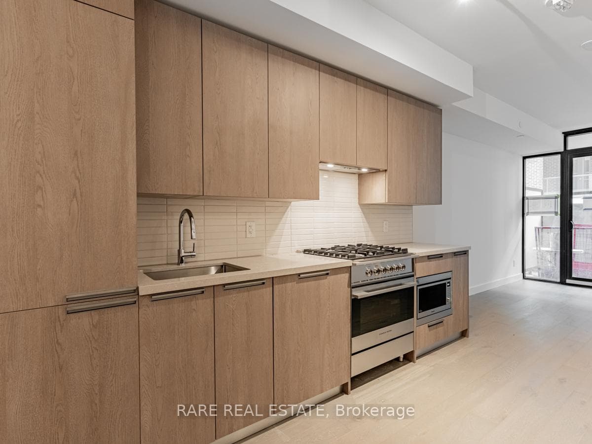 160 Kingsway Crescent Unit 505, Etobicoke (Islington / Rexdale), ON M8X 2R2 - Photo 1