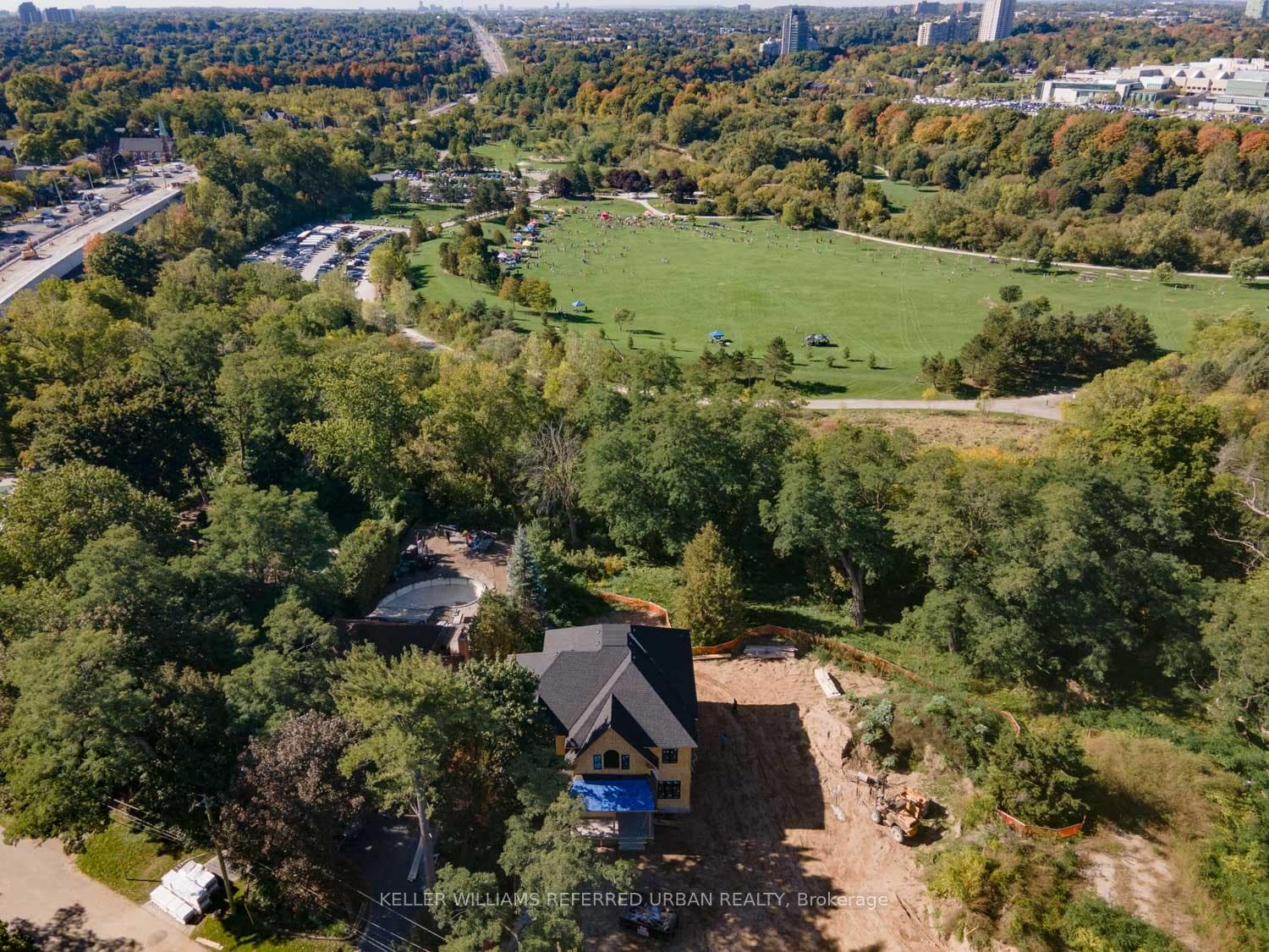 1429 Dundas Crescent, Mississauga, ON L5C 1E8 - Photo 1