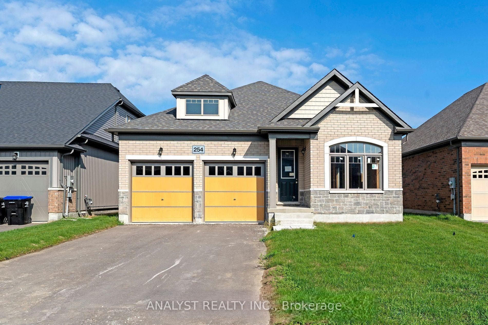 254 Duncan Street, Clearview, ON L0M 1S0 - Photo 1