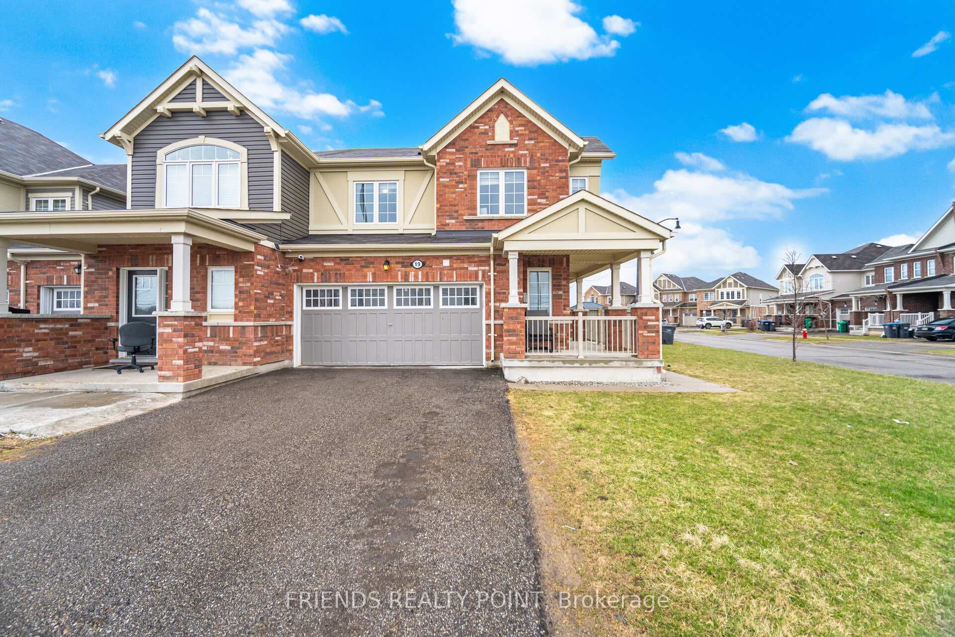 19 Donlamont Circle, Brampton