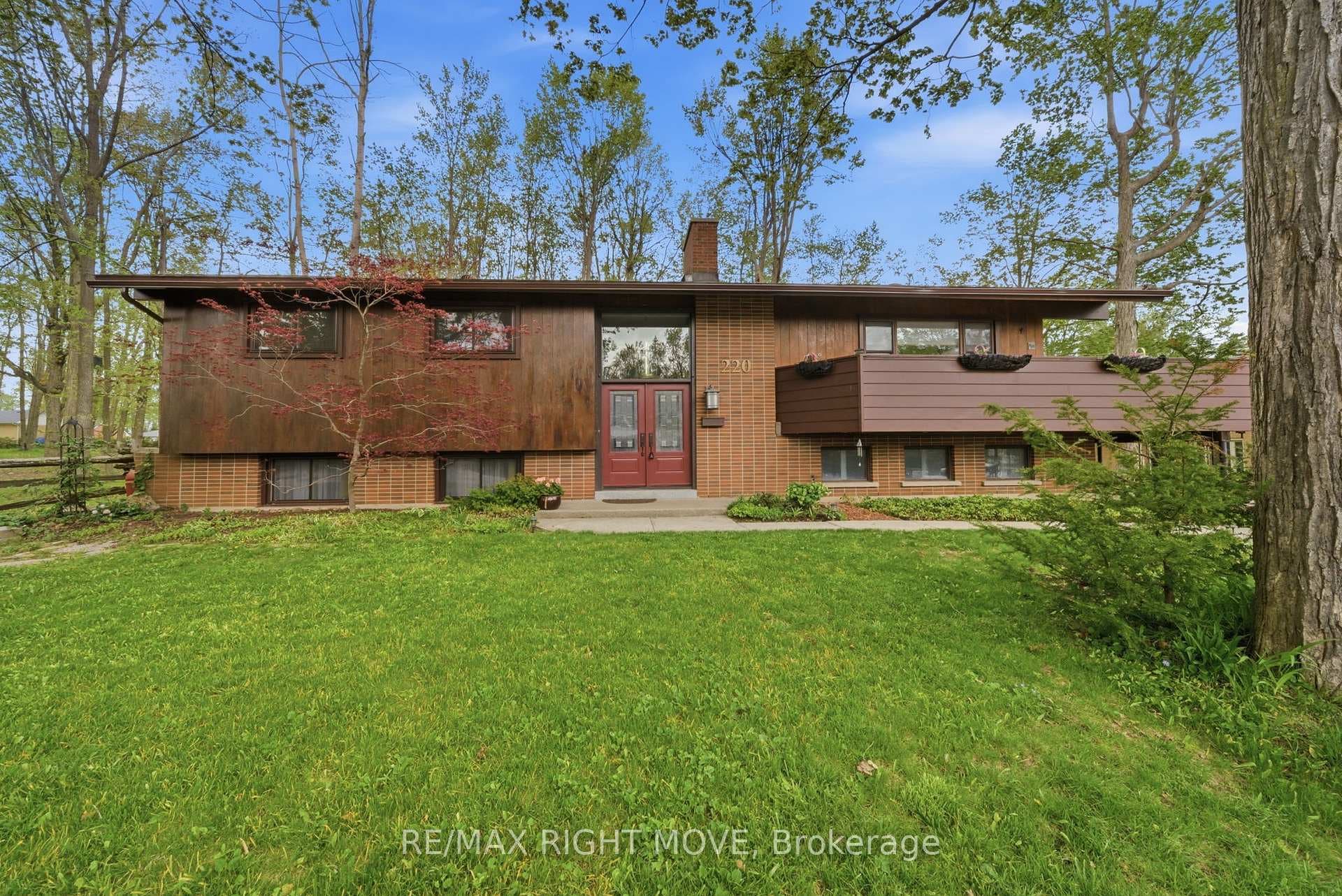 220 Belmoral Drive, Orillia