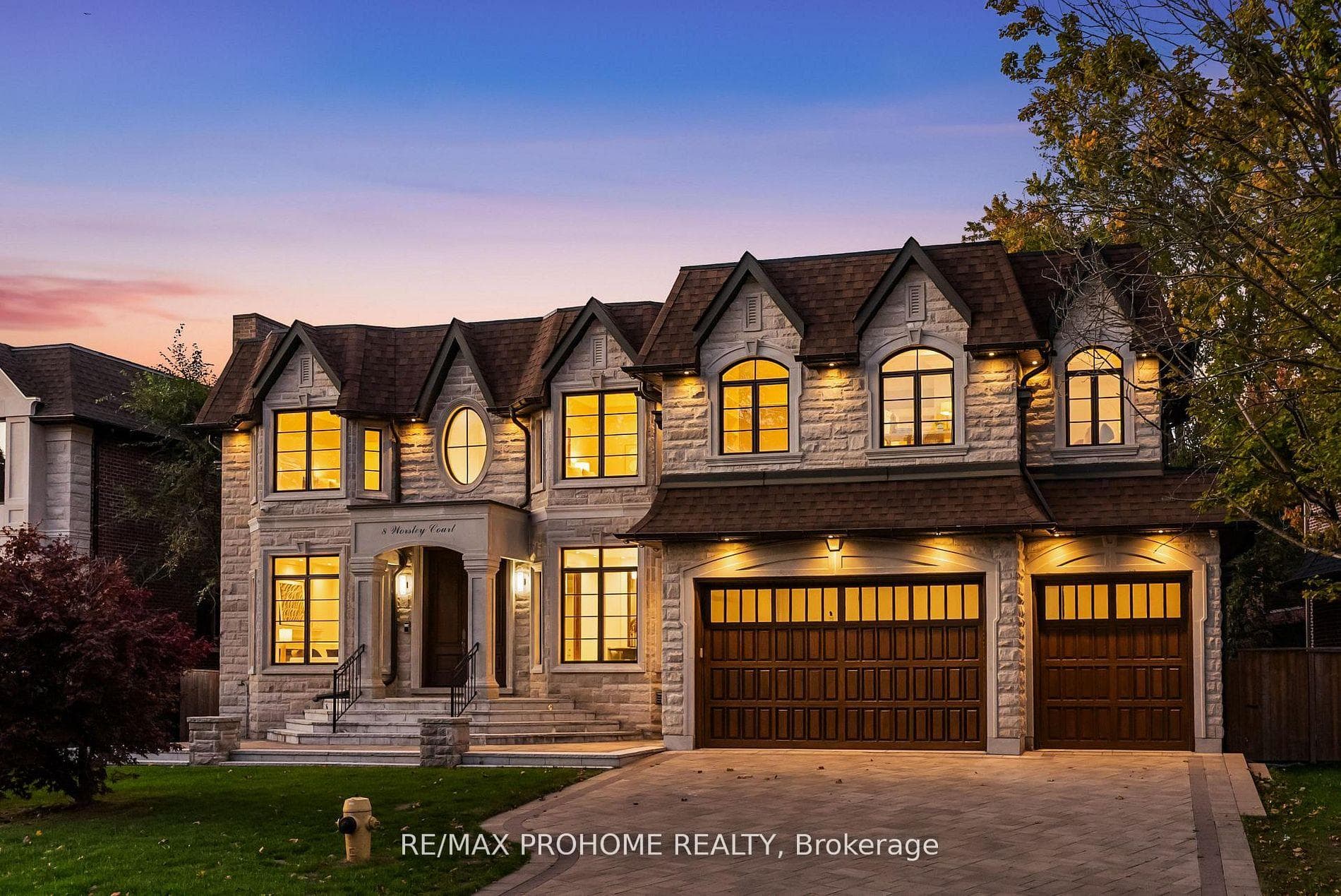 8 Worsley Court, Markham