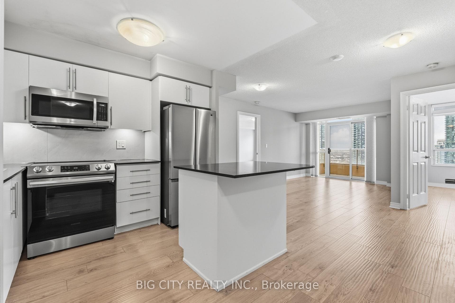 310 Burnhamthorpe Road Unit 2701, Mississauga