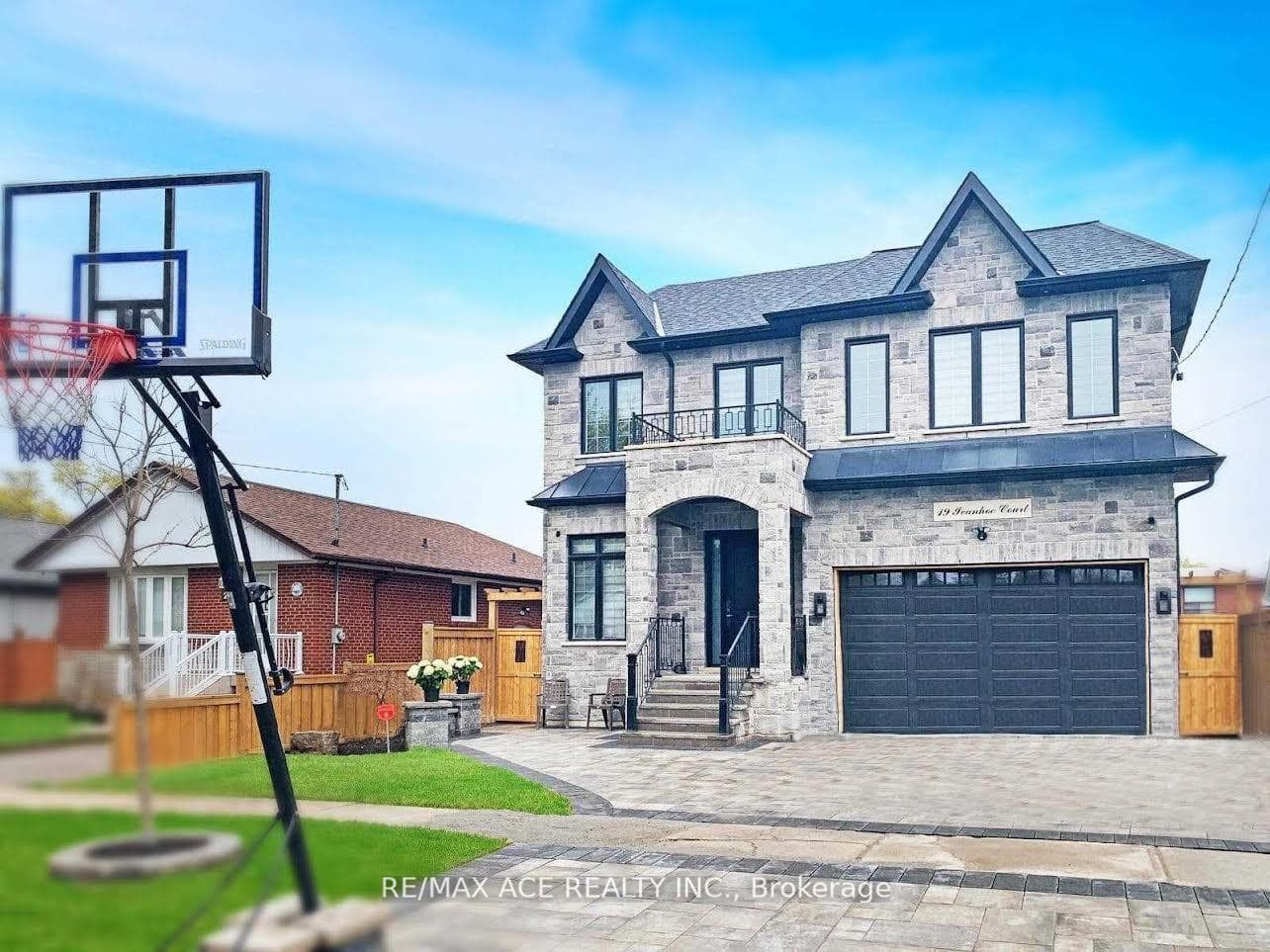 19 Ivanhoe Court Unit Bsmt, Dorset Park / Kennedy Park, ON M1R 3G8 - Photo 1