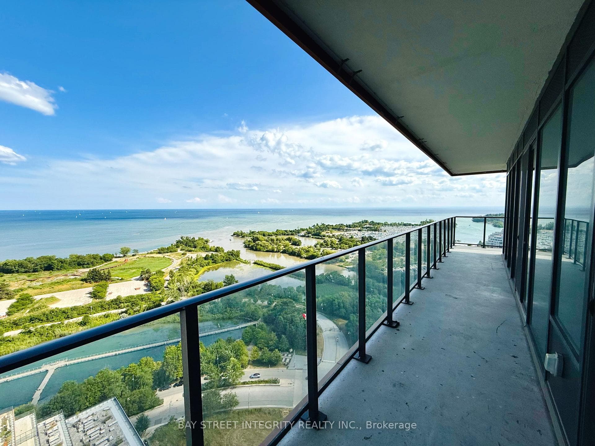 30 Shore Breeze Drive Unit 2418, Liberty Village / Parkdale / South Parkdale, ON M8V 0J1 - Photo 1