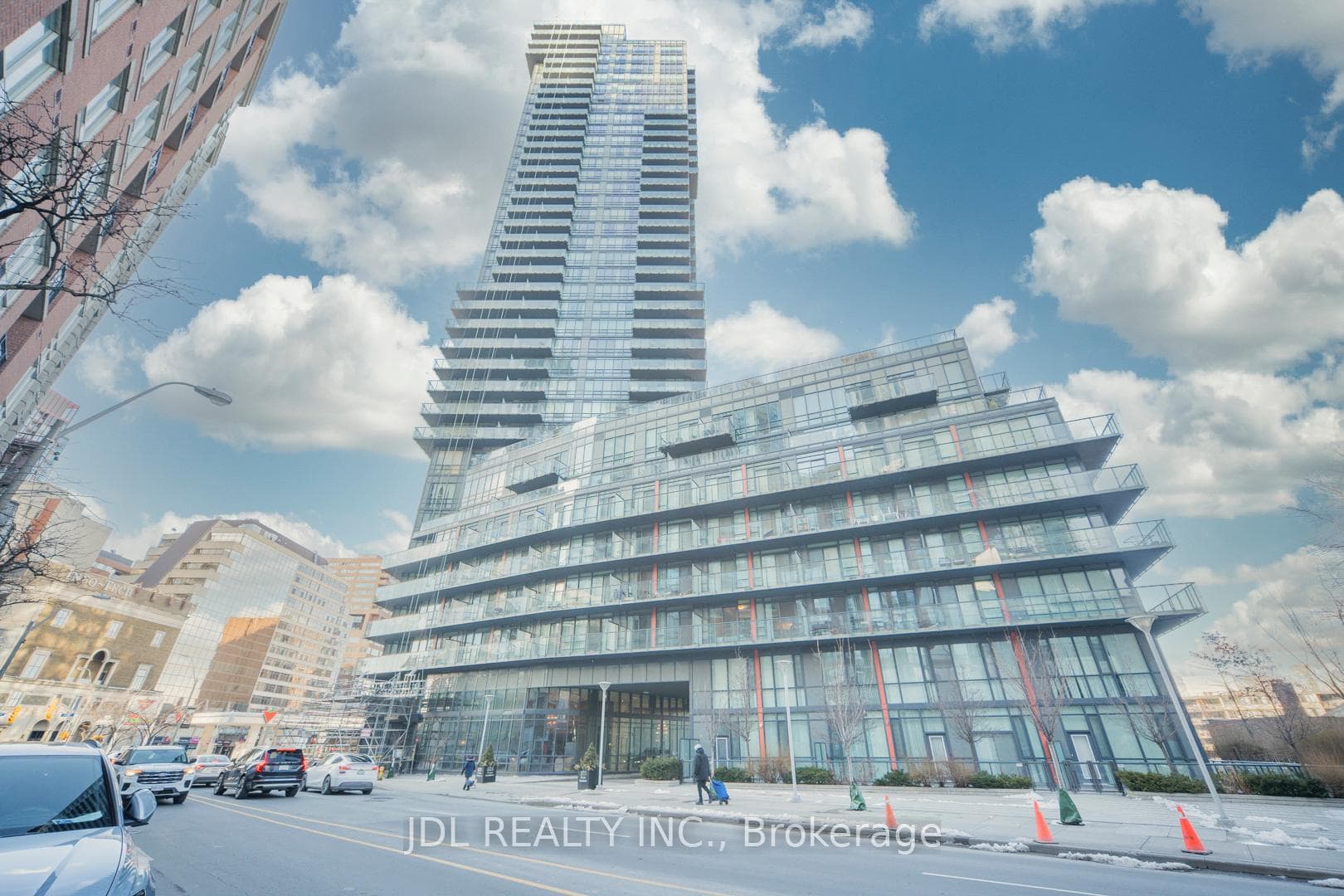 825 Church Street Unit 806, Rosedale / Moore Park, ON M4W 3Z4 - Photo 1
