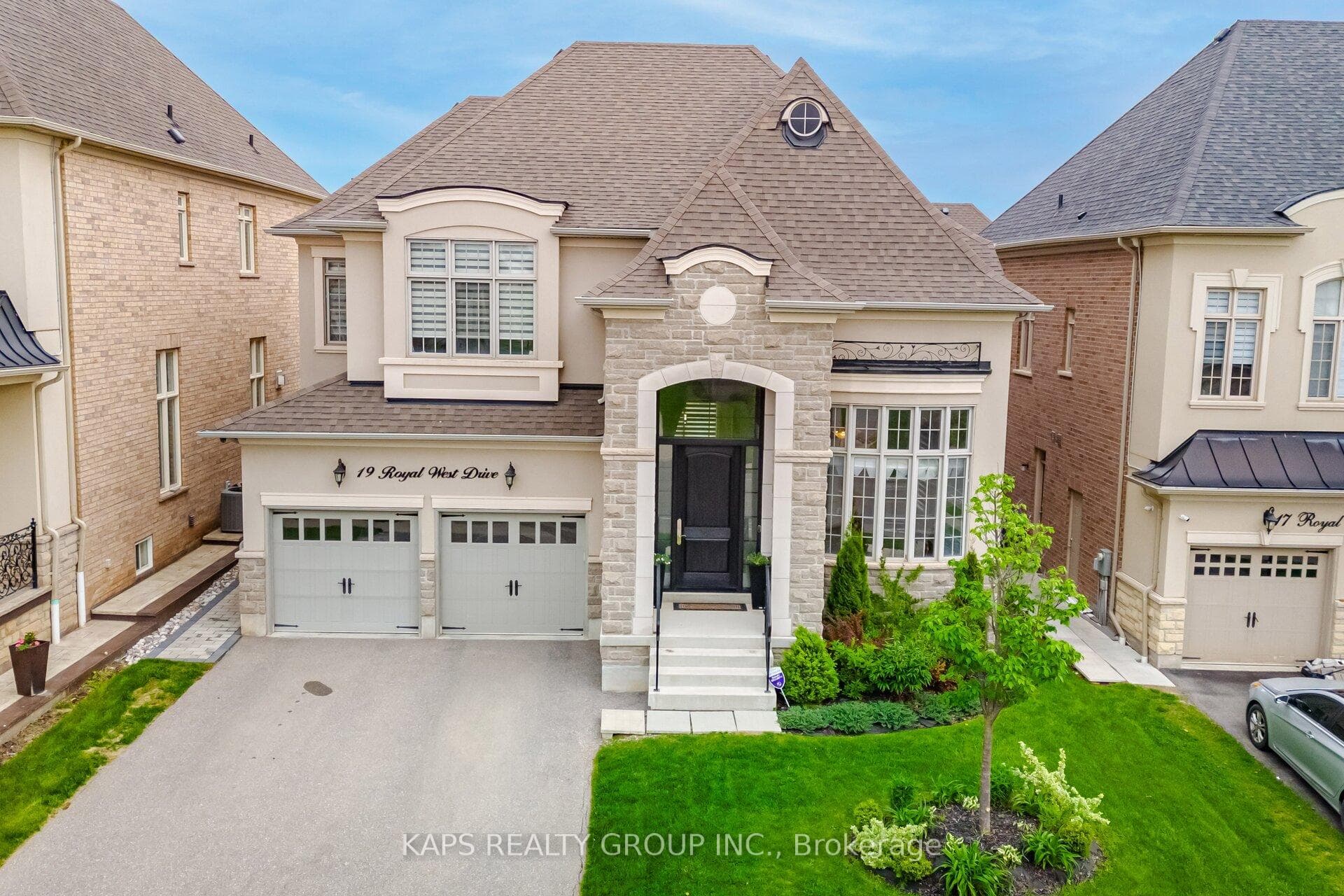 19 Royal West Drive, Brampton