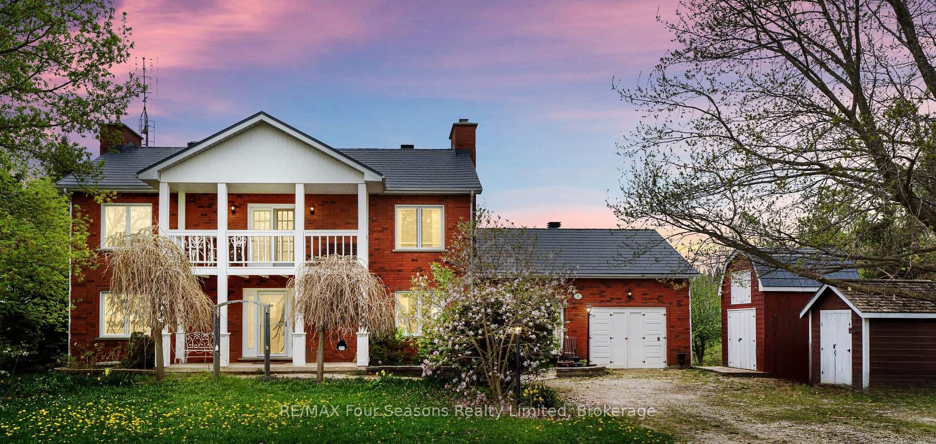 Welcome to 3 Sydenham Trail East, Duntroon