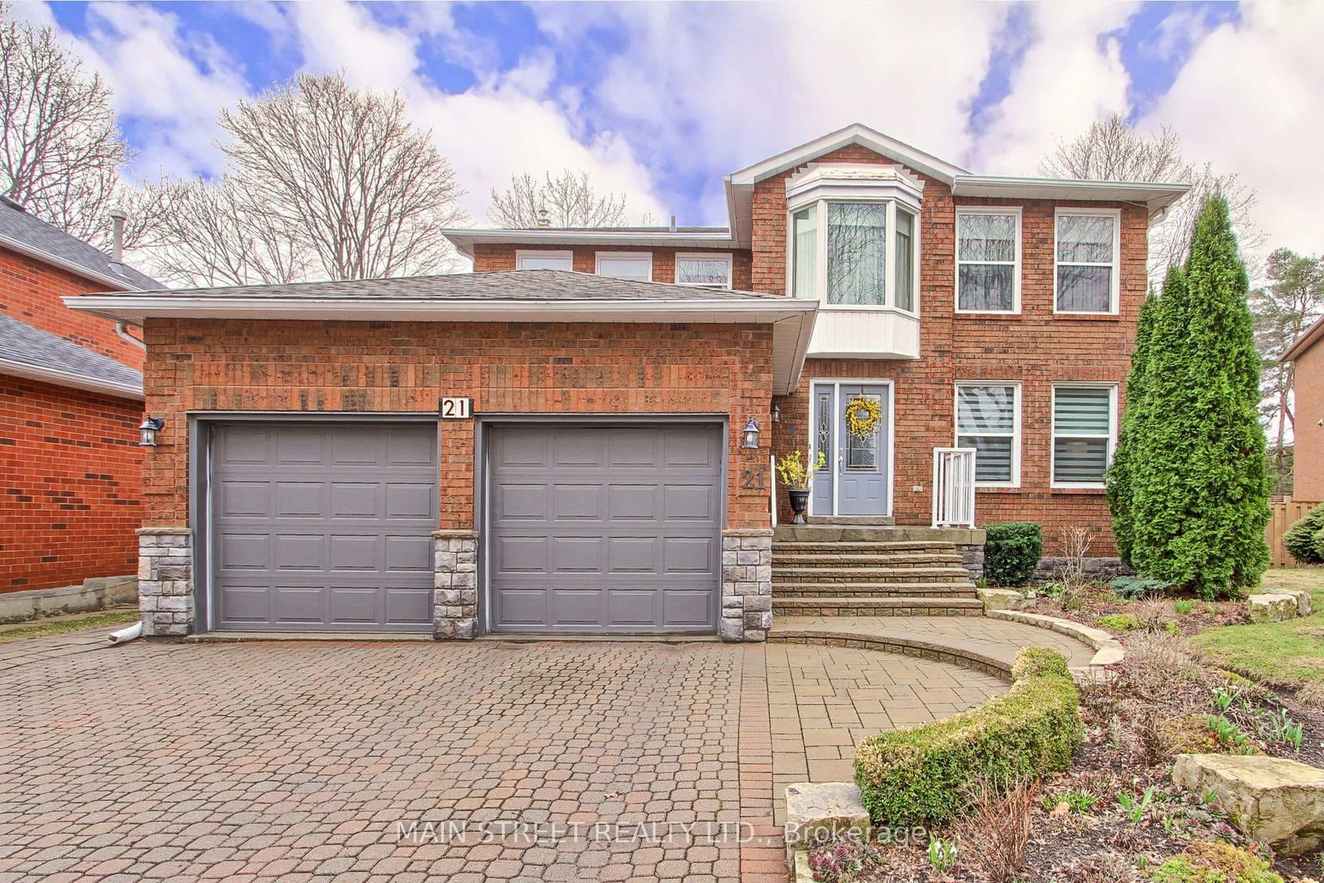 21 Chadburn Crescent, Aurora, ON L4G 4V6 - Photo 1