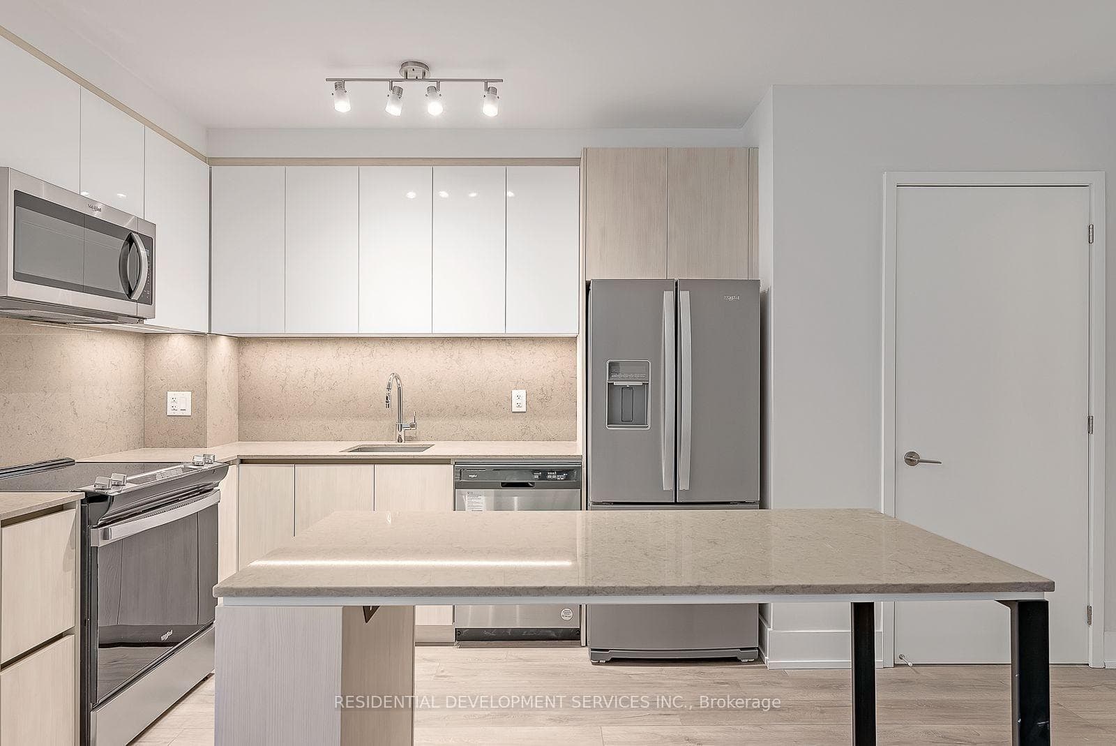 15 Maryport Avenue Unit 110, Toronto W05