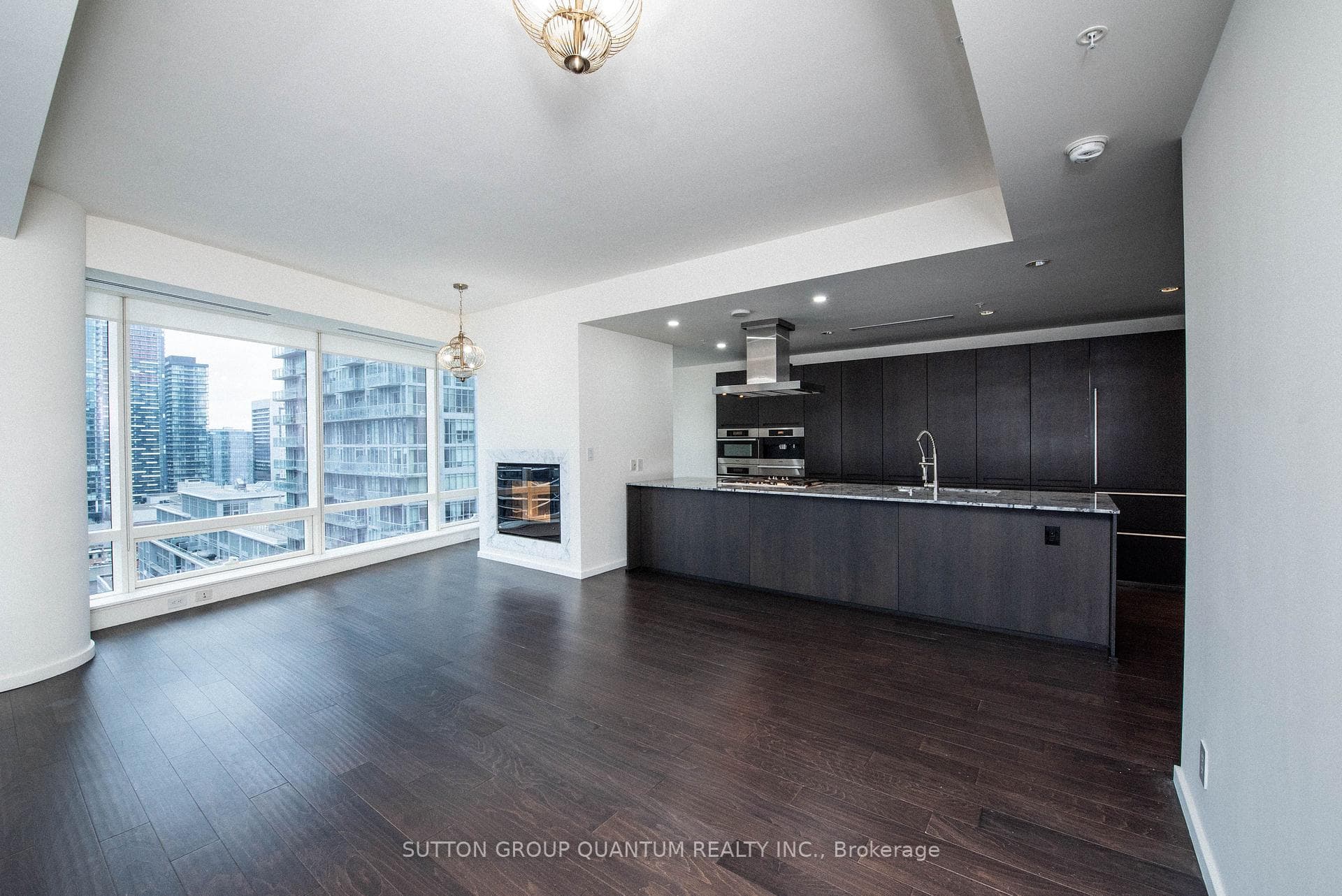180 University Avenue Unit 2101, Toronto C01