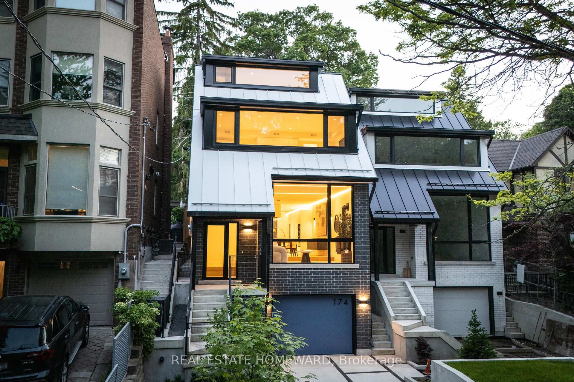 174 Kenilworth Avenue, The Beaches / Upper Beaches, ON M4L 3S6 - Photo 1