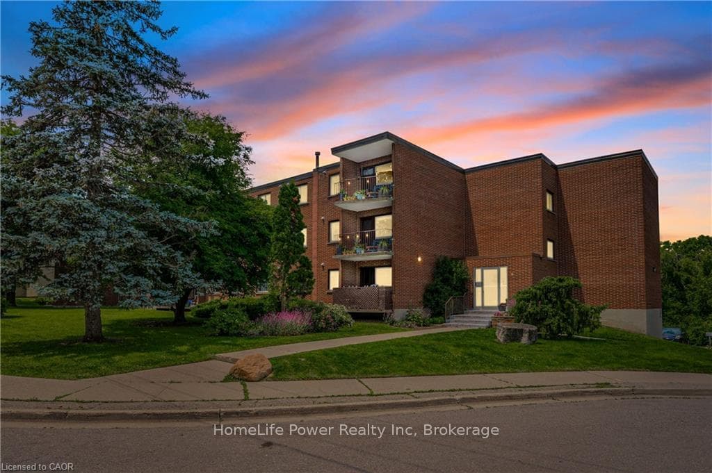 4 Avalon Place Unit 303, Kitchener