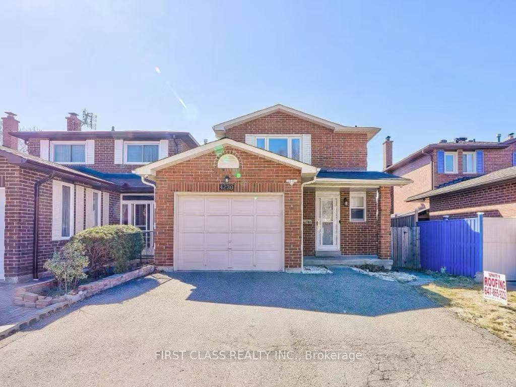 4230 Perivale Road Unit Main&upper level, Mississauga, ON L5C 3Y5 - Photo 1