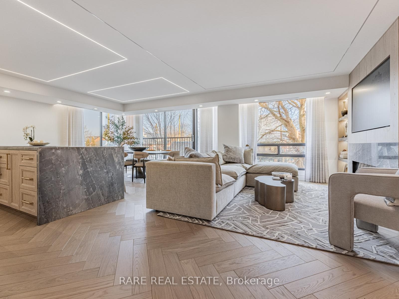 449 Walmer Road Unit 301, Forest Hill / Deer Park, ON M5P 2X9 - Photo 1