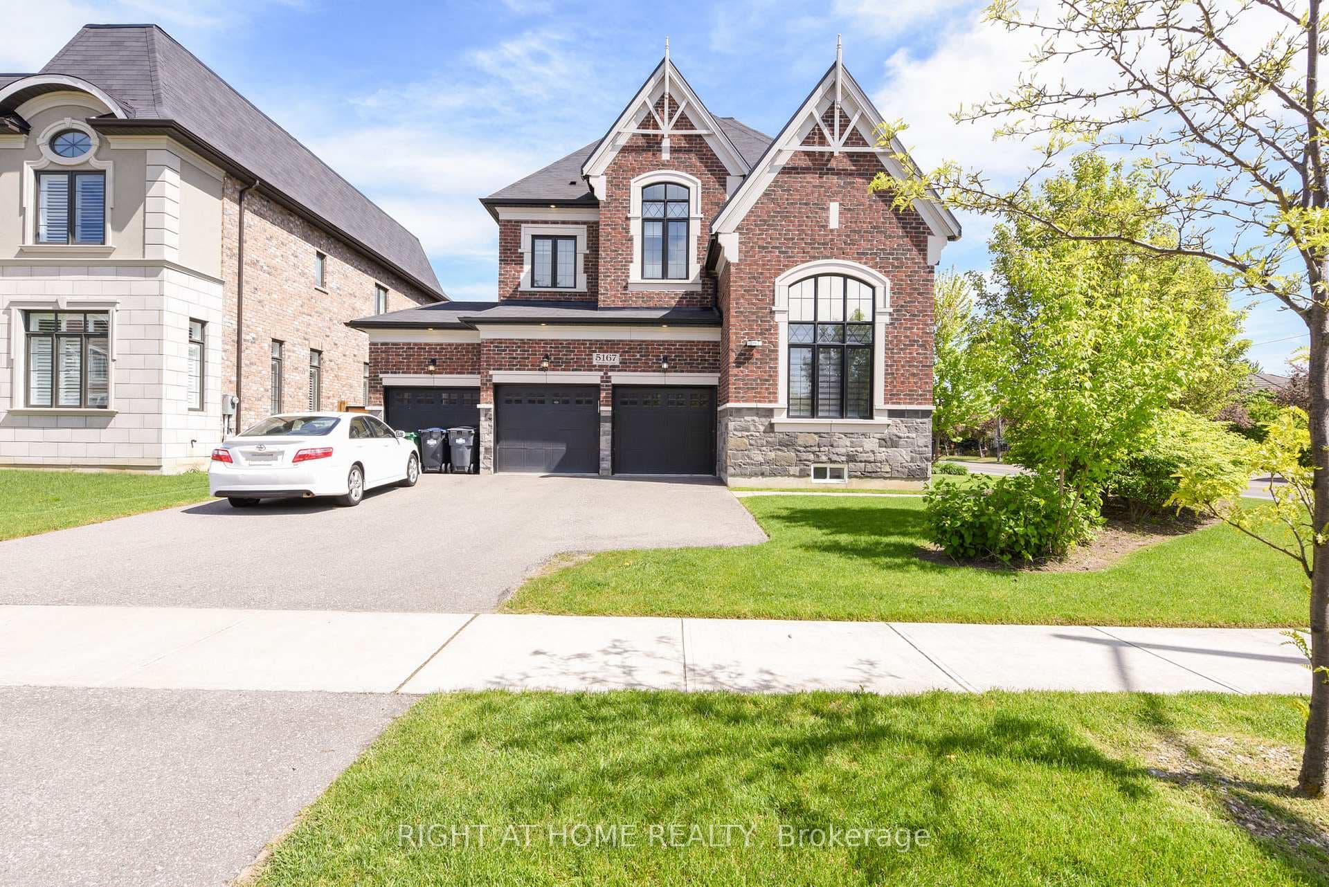 5167 Symphony Court Unit Main/Upper level, Mississauga, ON L5M 0Z6 - Photo 1