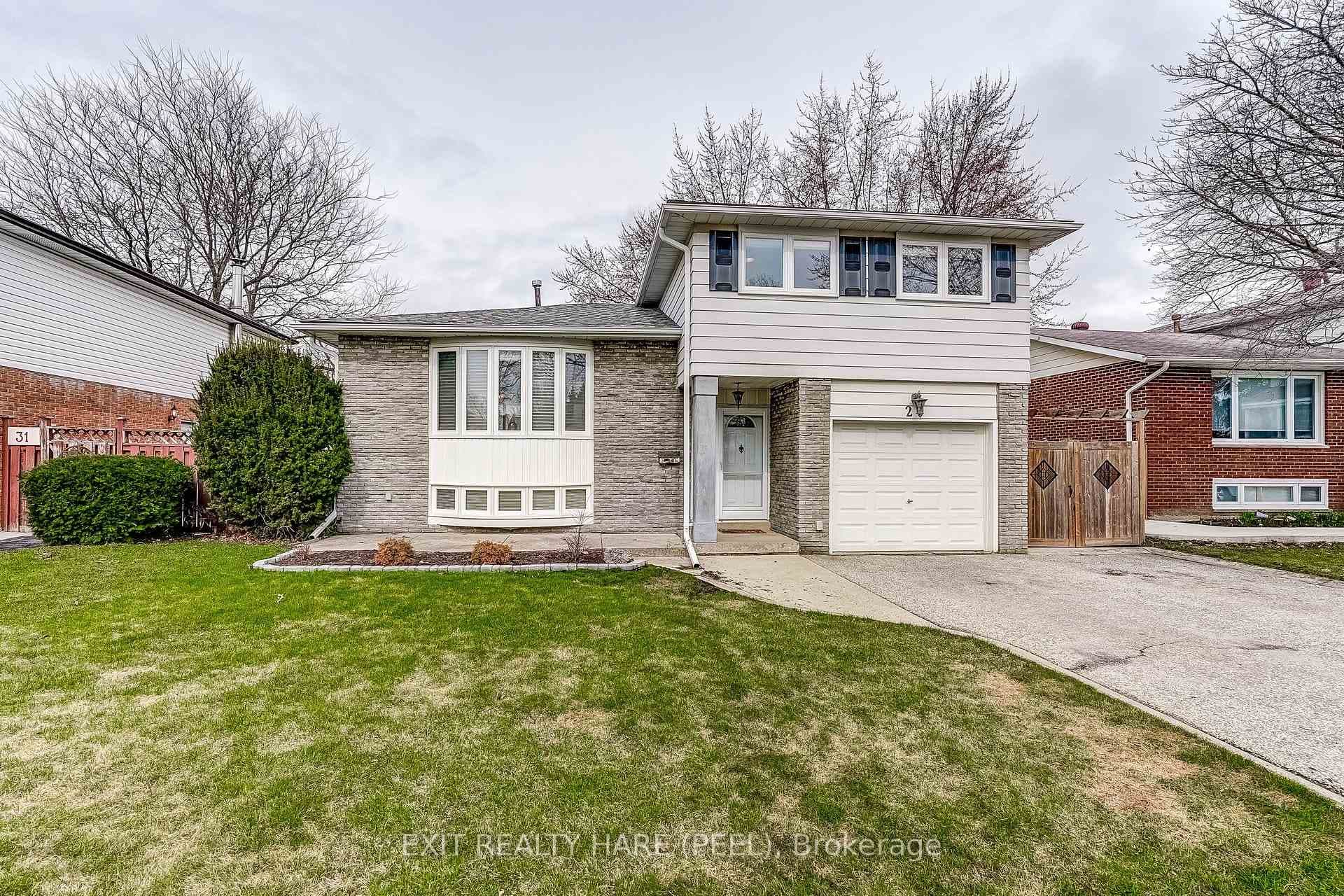 29 Trotters Lane, Brampton, ON L6Y 1B5 - Photo 1