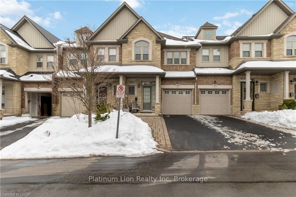 Freehold Townhome : 3 bed, 2.5 bath