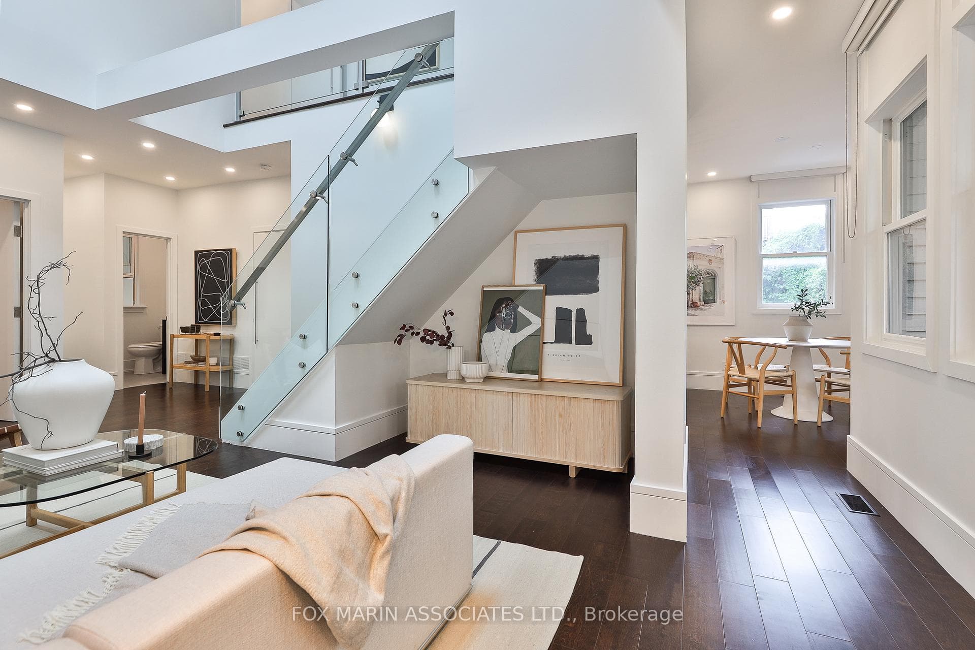 22A Lewis Street, Toronto E01